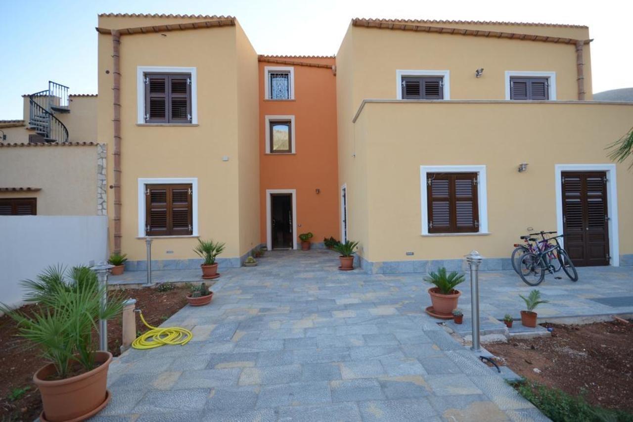 Baia Santa Margherita B&B 卡斯泰卢佐 外观 照片