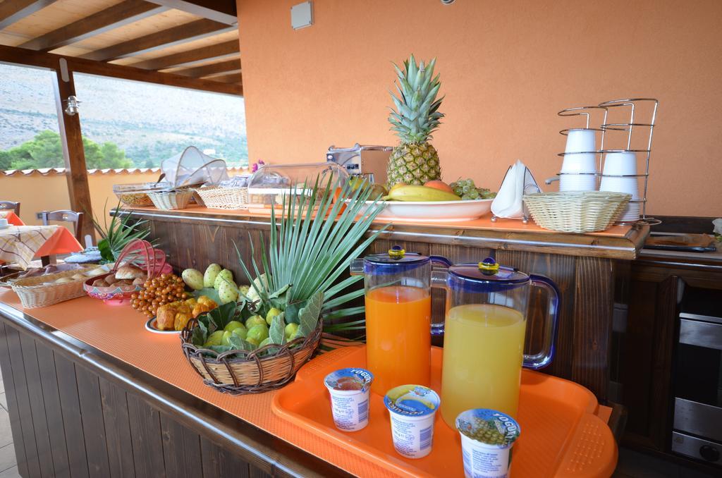 Baia Santa Margherita B&B 卡斯泰卢佐 外观 照片