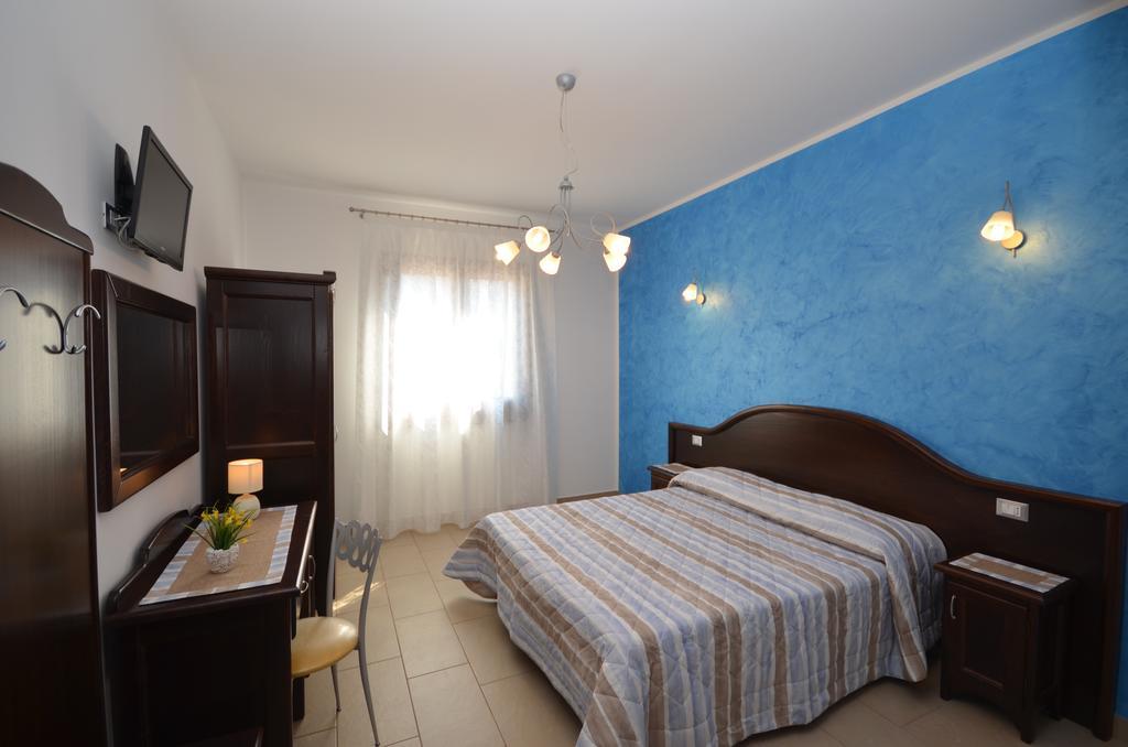 Baia Santa Margherita B&B 卡斯泰卢佐 客房 照片